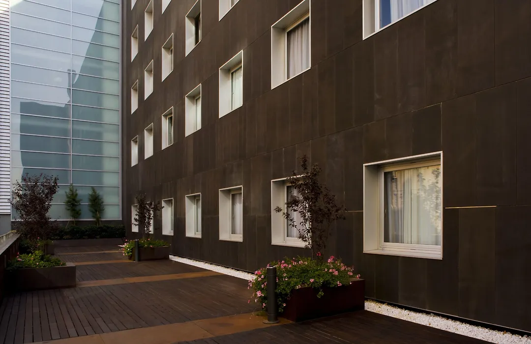 Holiday Inn Express Barcelona City 22@ By Ihg-1